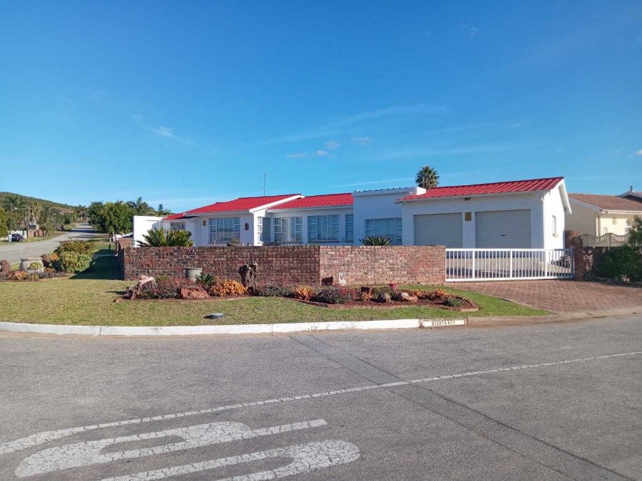 3 Bedroom Property for Sale in Campher Park Eastern Cape